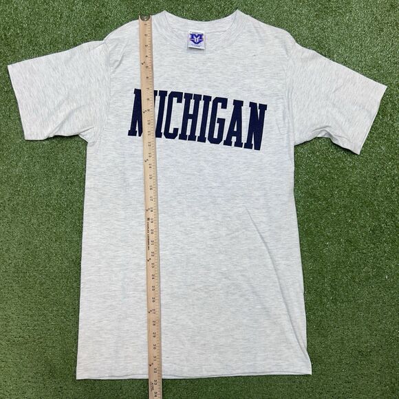 Vtg 90s Michigan Wolverines T-Shirt Size Large Spellout Made in USA Misprint - Picture 4 of 5